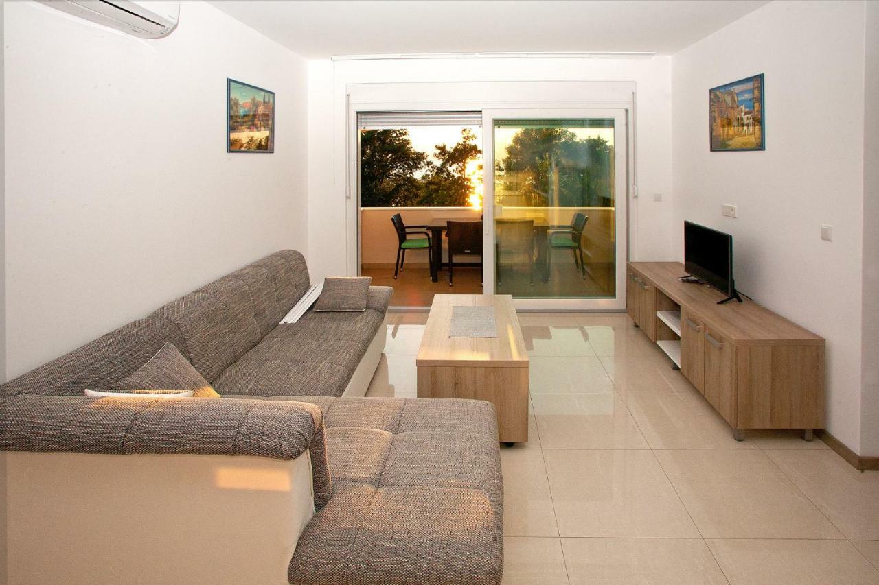 Apartma Maslina Ii