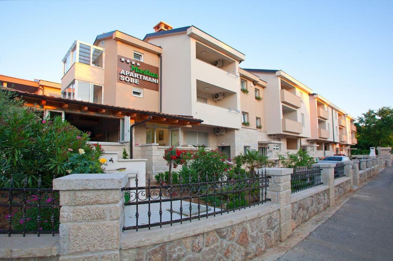 Maslina Ii Apartma Njivice