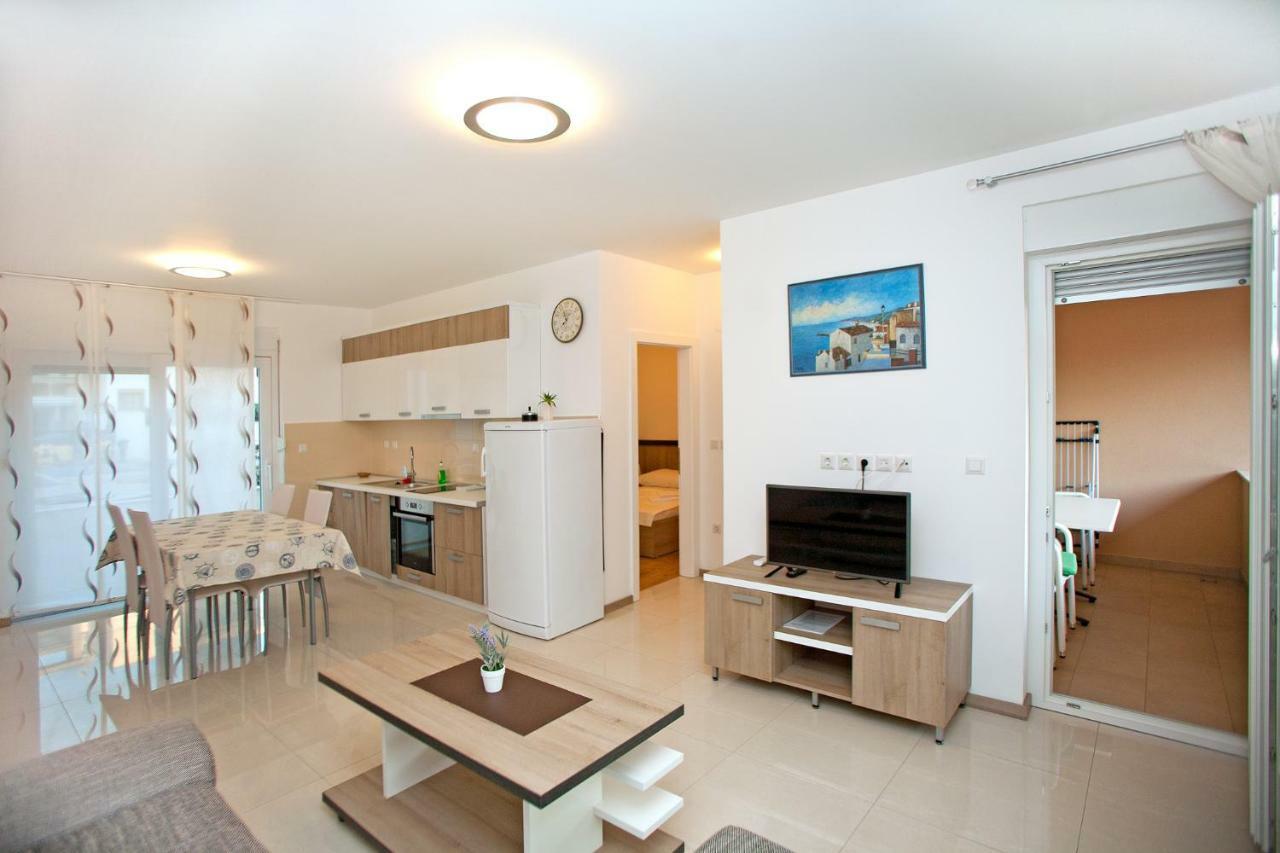 Maslina Ii Apartma Njivice